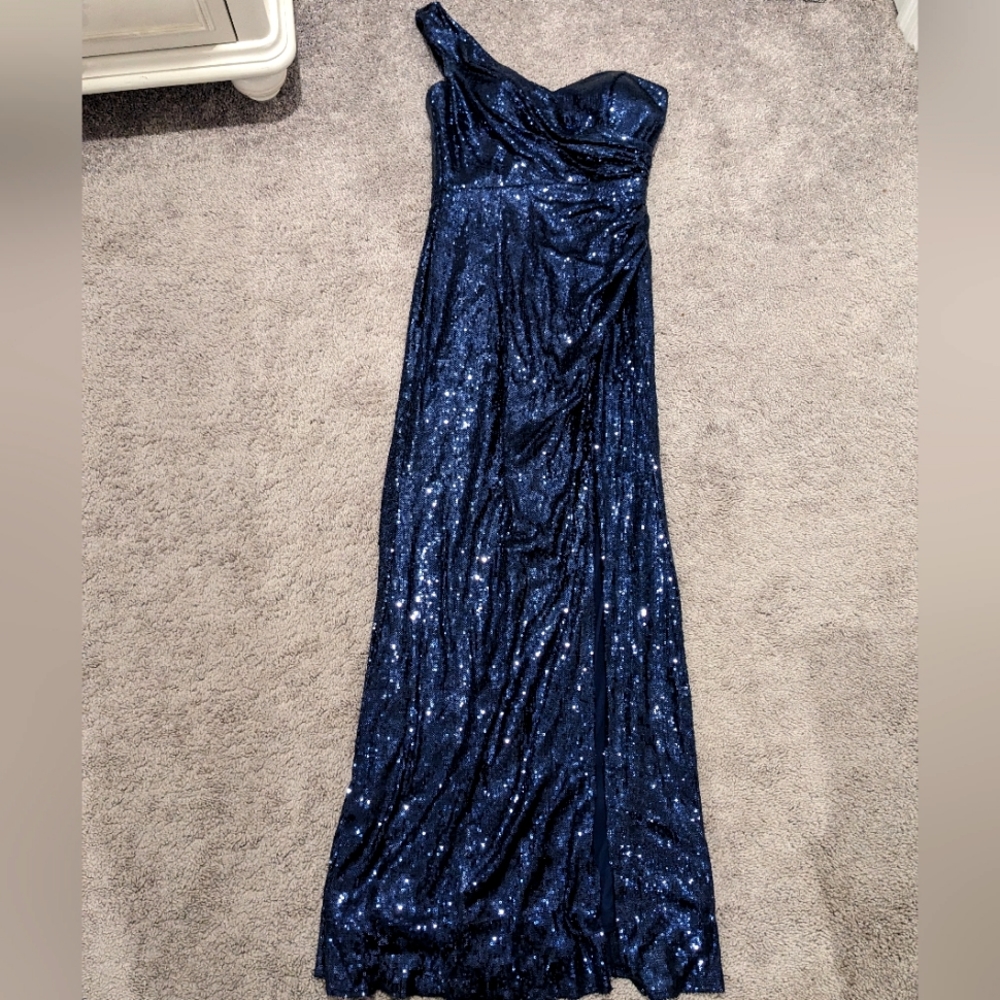 Size 8 navy dress